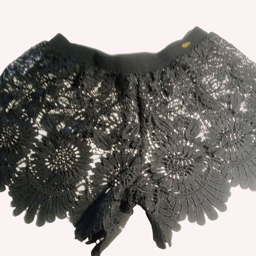 Jessica Simpson Black Lace Shorts Sheer L Elastic Waist Scalloped Fringe Swing - Picture 13 of 15